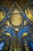 Europa, Usbekistan, Samarkand. Innenansicht des Mausoleums für den Herrscher Tamerlane.