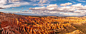 USA, Utah, Zion-Nationalpark. Panoramablick auf den Zion Canyon vom Inspiration Point aus.