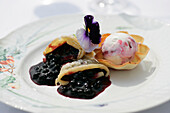 Saxon pancakes with blueberry ragout and ice cream