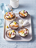 Easter mini cheesecake with chocolate eggs