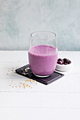 Blueberry smoothie with oat flakes