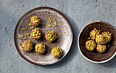 Energy balls with pistachios