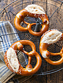 Swabian pretzels with salt