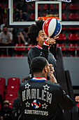 Die Harlem Globetrotters treten im Prinz-Felipe-Pavillon in Zaragoza, Spanien, auf