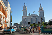 Kuba,santiago,die Kathedrale Basilika Unserer Lieben Frau von der Himmelfahrt aus dem 19. Jahrhundert auch Santiago de Cuba Kathedrale genannt im Cespedes Park