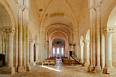 Seine und Marne. Saint Loup de Naud. Kirche Saint Loup, Meisterwerk der romanischen Kunst.