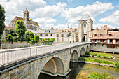 Frankreich. Seine und Marne. Mittelalterliches Dorf Moret sur Loing. Die Porte de Bourgogne.