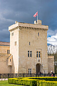 Frankreich,Nouvelle-Aquitaine,Medoc,Schloss La Tour Carnet, "Grand cru classe" (Zertifiziertes Zweites Wachstum) der AOC Haut-Medoc (Kontrollierte Herkunftsbezeichnung)