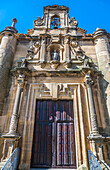 Spanien,Rioja,Briones mittelalterliches Dorf (Schönstes Dorf Spaniens),Tor der Kirche Saint Juan de Gaztelugatxe (18. Jh.) Jakobsweg