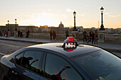 France,Paris,75,1st arrondissement,Pont-Neuf,taxi