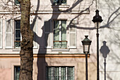 France,Paris,75,19th ARRT,Rue de la Seine,cast shadow on the facade of a building