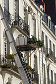 France,Nantes,44,ile Feydeau,Quai Turenne,furniture lift for a move