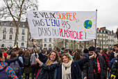 Frankreich,Nantes,44, "Marche pour le climat" (Marsch für das Klima),junge Franzosen auf der Straße, um gegen die durch die globale Erwärmung verursachten Katastrophen zu protestieren,Samstag, 16. März 2019