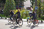 France,Nantes,44,Cours des 50 Otages,3 cyclists,May 2021.