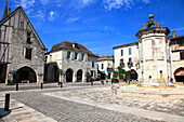 France,Nouvelle Aquitaine,Dordogne department (24),Eymet,arcades square