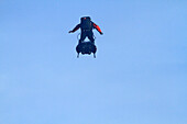 Erfolgreiche Überquerung des Ärmelkanals am 04.08.2019 durch Franky Zapata, den Mann, der mit seinem Flyboard fliegt. Mit Chrystel Zapata