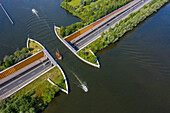 Europe,Nederlands. Harderwijk. Veluwemeer. Boat bridge. Aqueduct Water bridge
