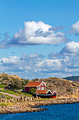 Europe,Scandinavia,Sweden. Lysekil. Stangehuvud. Vikarvet. Kyrkvik bay