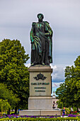 Europe,Scandinavia,Sweden.. Norrkoeping. Karl XIV statue