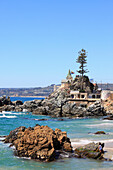 Chile,Vina del Mar,Schloss Wulff,historisches Denkmal,Meeresküste,Felsen,
