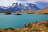 Chile,Magallanes,Torres del Paine,national park,Cuernos del Paine,Lago Pehoe,