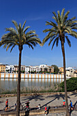 Spanien,Andalusien,Sevilla, Fluss Guadalquivir,Promenade,Menschen