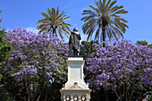 Spanien,Andalusien,Sevilla,Plaza del Museo,Murillo Denkmal,Jacaranda Bäume