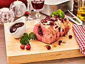 Gefüllter Schweinerollbraten mit Cranberries