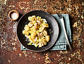 Pasta salad with mushrooms and leek