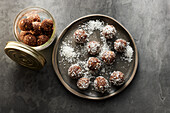 Energy balls with oats and coconut flakes