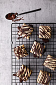 Frozen hazelnut bites with chocolate sauce