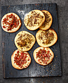 Mini manakish with tomatoes and za'atar