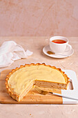 White chocolate tart with peanut butter