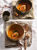 Provençal vegetable soup with baguette