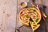 Rhubarb cake with cream icing