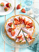 Strawberry mousse tart with shortcrust pastry base