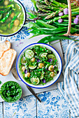 Vegetable soup with wild garlic pesto