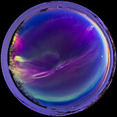 Fisheye image of equinox aurora in twilight