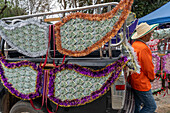 Money souvenirs for sale for graduation ceremony at Chiang Mai University, Chiang Mai, Thailand, Southeast Asia, Asia