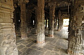 Devaraja-Swami-Tempel, Hundert-Säulen-Mandapam, Kanchipuram, Indien, Asien