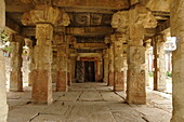 Interior of the Sri Virupaksha temple in Hampi, UNESCO World Heritage Site, Karnataka, India, Asia