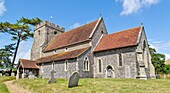 St. Andrew's Church, Teile des Gebäudes stammen aus dem 12. Jahrhundert, Beddingham, nahe Lewes, East Sussex, England, Vereinigtes Königreich, Europa