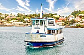 Fähre des Bermuda Ferry Service bei der Überfahrt über Hamilton Harbour in Bermuda, Nordatlantik, Nordamerika