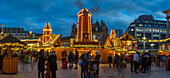 Blick auf die Stände des Weihnachtsmarktes am Victoria Square, Birmingham, West Midlands, England, Vereinigtes Königreich, Europa