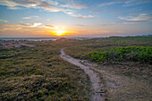 Blick auf den Sonnenuntergang vom Seal Point Leuchtturm, Cape St. Francis, Ostkap-Provinz, Südafrika, Afrika