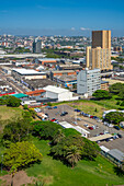 Blick von oben auf die Skyline von Durban, Durban, Provinz KwaZulu-Natal, Südafrika, Afrika