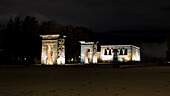 Blick auf den antiken nubischen Tempel von Debod, abgebaut im Rahmen der Internationalen Kampagne zur Rettung der Monumente Nubiens, wieder aufgebaut im Parque de la Montana, Madrid, Spanien, Europa