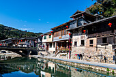 Alte Häuser im historischen Dorf Taxia, Fujian Tulou, ländliche Behausung der Hakka, Fujian, China, Asien