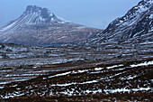 Stac Pollaidh und die Landschaft von Assynt, Nordwestliche Highlands, Schottland, Vereinigtes Königreich, Europa