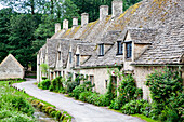 Traditionelle Cotswold-Cottages, Bibury, Gloucestershire, England, Vereinigtes Königreich, Europa